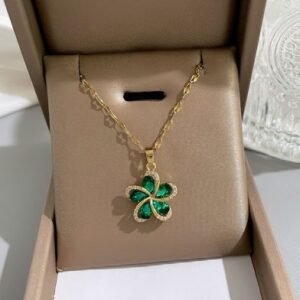 Zircon Stone Pendant P2666